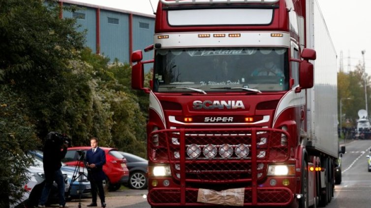 В Ирландия погнаха регистрирани в България превозни средства