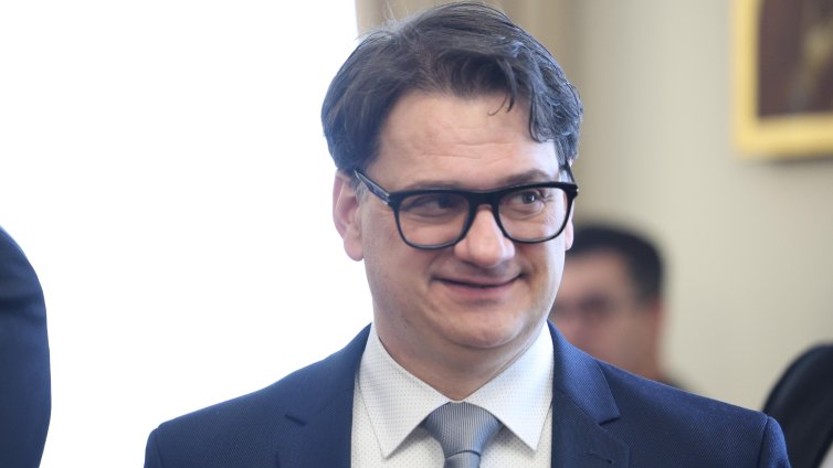 Бачев: Изключително несправедливо е какво се е случило с изпълнителите от близкото минало