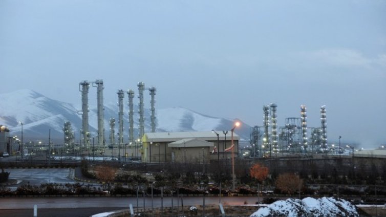 Иран изгражда втори реактор в АЕЦ в Бушехр