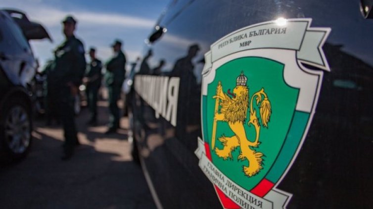 Увеличават нощния труд на полицаите до 1 лев на час 