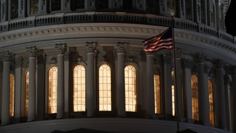 Спектакъл във Вашингтон: Изслушванията за импийчмънт на Тръмп