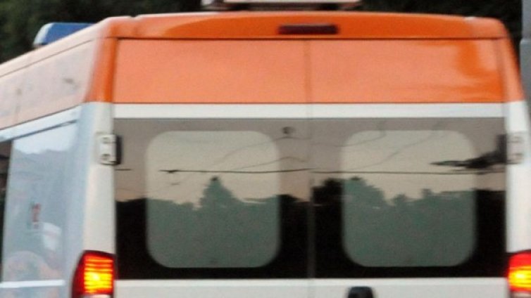 Тригодишно дете почина в София, проверяват три болници