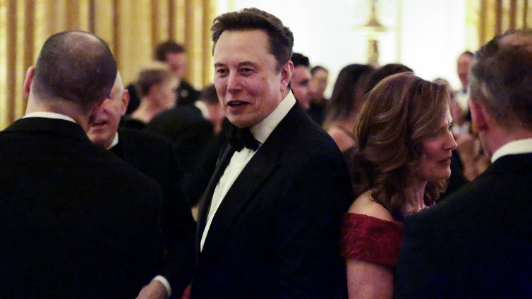 Мъск обеща да подари акции на SpaceX на всяко дете 