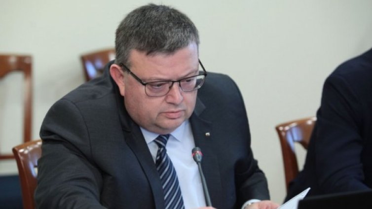 Властта иска Сотир Цацаров да оглави Антикорупционната комисия 