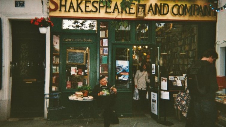 Shakespeare and Co. – най-известната книжарница в света става на 100 