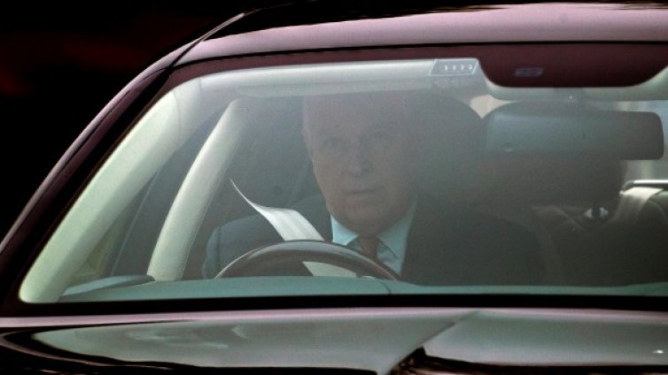 Секс скандалът с принц Андрю засенчва Brexit