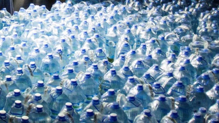 Перник ще иска 20 000 бутилки вода от резерва 