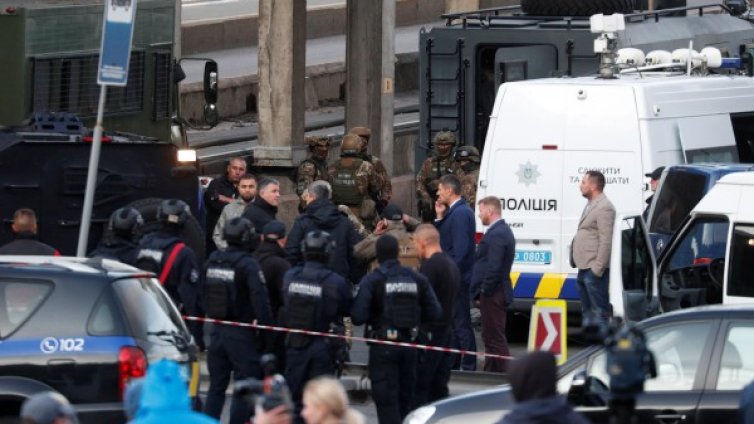 Стреляха по украински бизнесмен, убиха 3-годишния му син