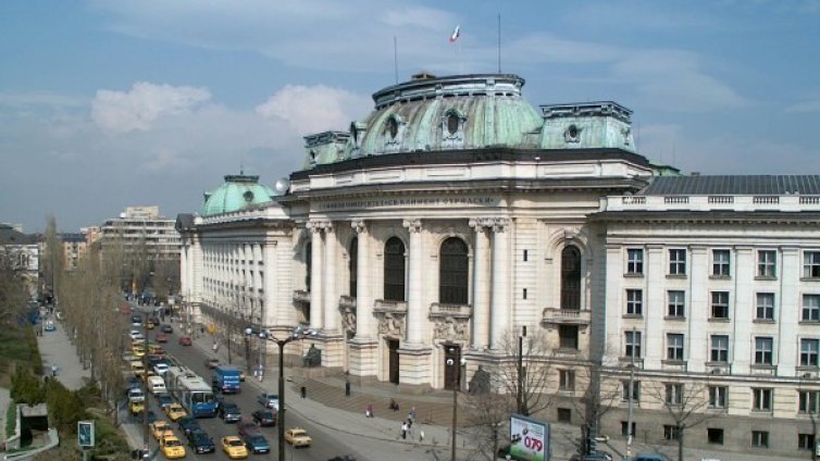 МОН със стратегия: ВУЗ-овете ни в европейска мрежа, с общи дипломи...