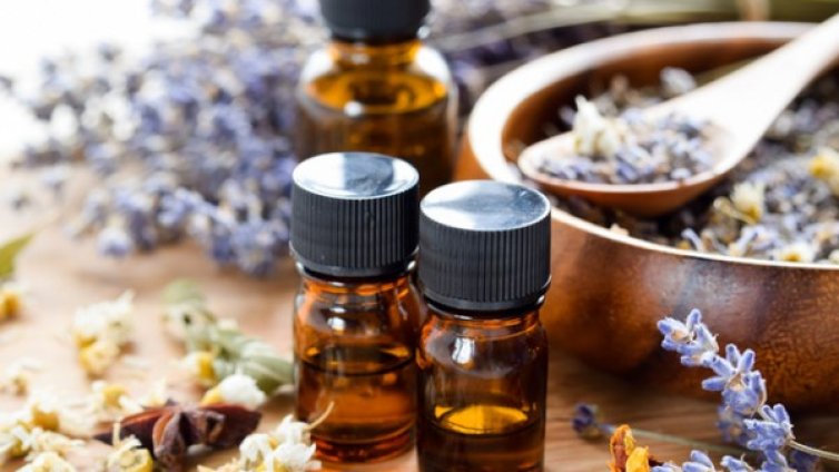 Етерични масла, които намаляват стреса
