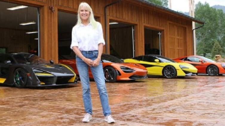 Кейти Каргил &ndash; една блондинка, празен гардероб, но с 4 McLaren-а!