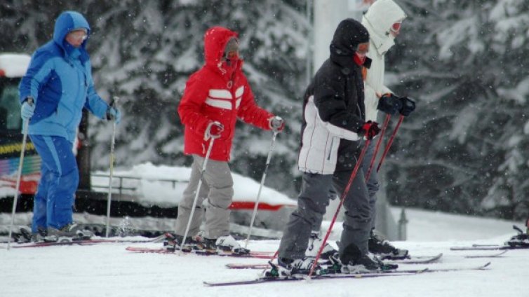 Пампорово открива ски сезона с безплатен лифт