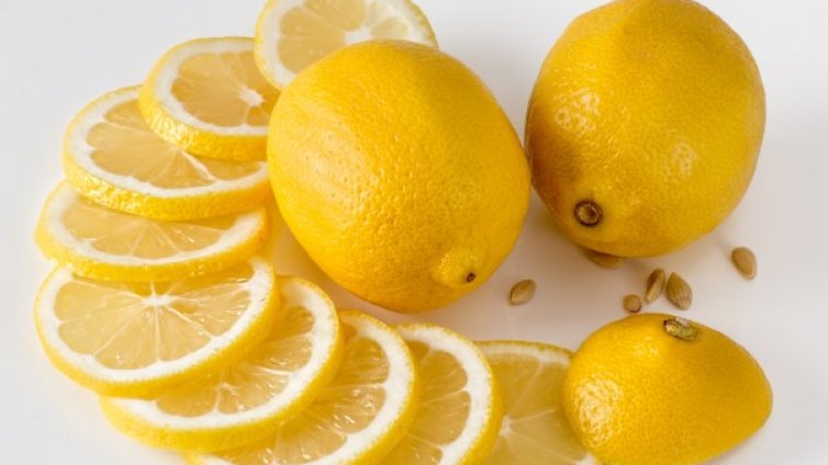 Ползите от нарязания лимон до леглото 