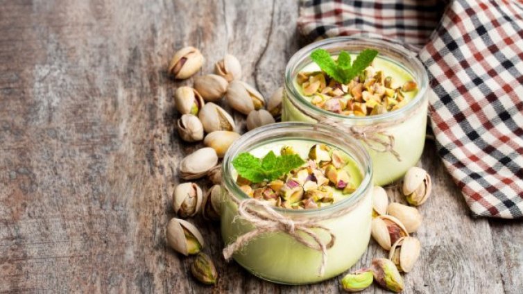 Рецептата Dnes: Панакота с крем от шамфъстък