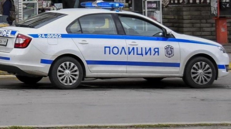 След наздравици: Пиян шофьор катастрофира в Луковит