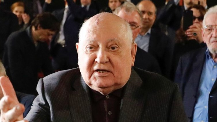 Горбачов съзря: САЩ се стреми към абсолютно военно превъзходство