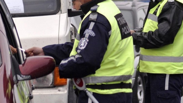 КАТ установи 408 нарушения, връчи 4490 електронни фиша 