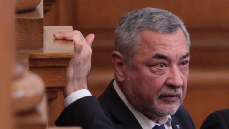 Патриотите искат забрана на дарения от бизнеса за партиите