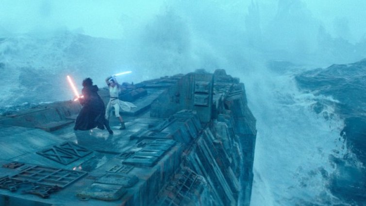 Истински фен! Британец събира 42 г. колекция Star Wars