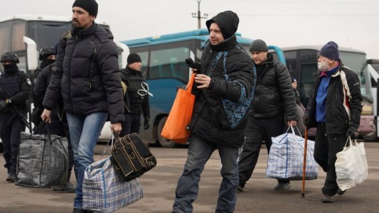 Киев предаде пленници на Донбас, получава украинци