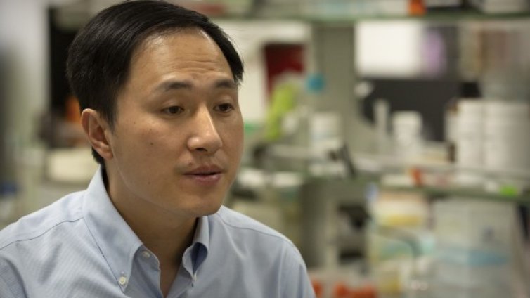 Осъдиха учения, създал първите "генно редактирани" бебета