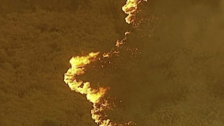 При пожарите: Двама загинали, петима в неизвестност в Австралия