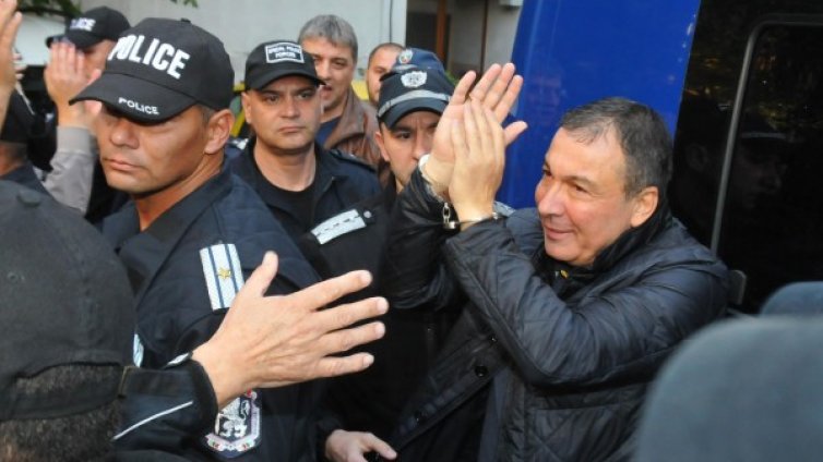 Спецпрокуратурата иска отстраняване на кмета на Несебър