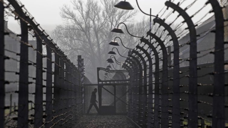 Полша се готви да забрани руското тълкуване на историята