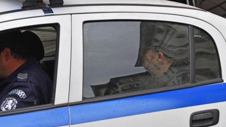 Шофьор загина при катастрофа, блъснал колата си в дърво