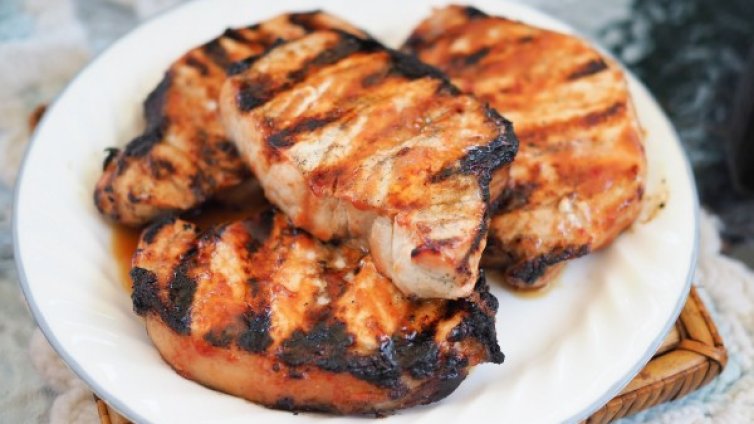 Добрата новина: Свинското няма да поскъпва. Засега 