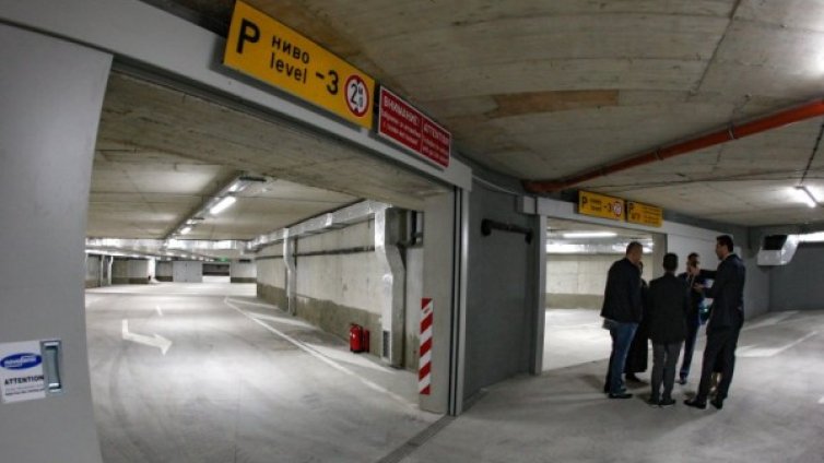 Заради мръсния въздух: Пускат безплатни буферните паркинги