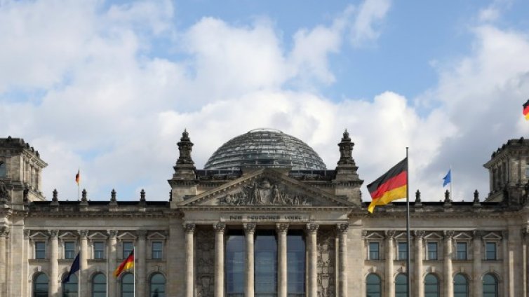 Германия иска да спаси ядрената сделка с Иран