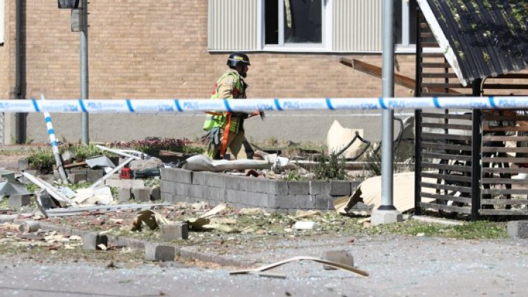 Взрив причини щети на жилищна сграда в Стокхолм