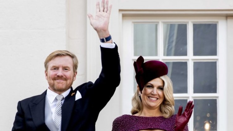 Някои без титла, други с разрешение... Кои са работещите кралски особи? 