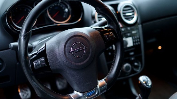 Opel планира да съкрати до 4100 работни места 