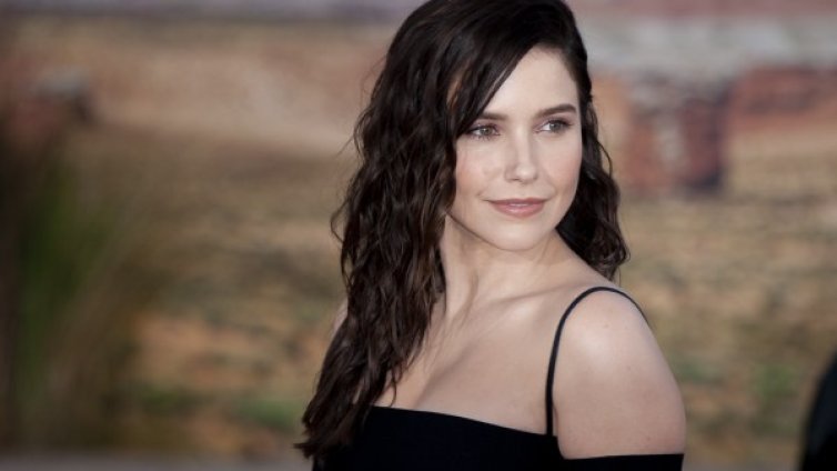 Актриса от One Tree Hill: Караха ме да се снимам по бельо