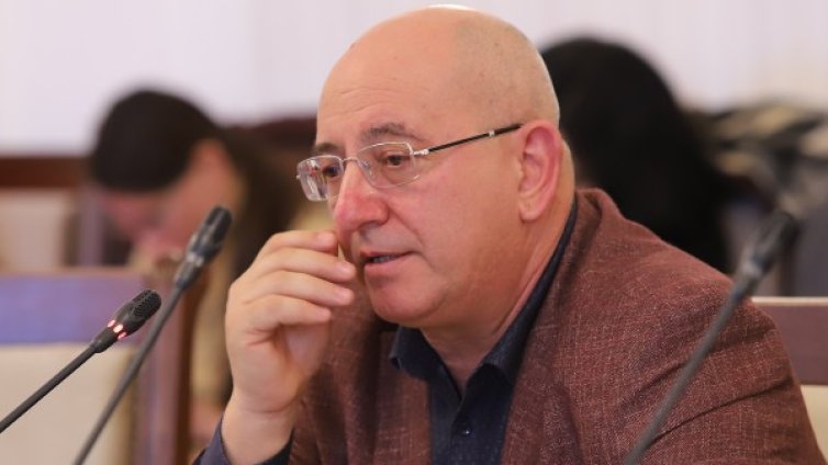 28 контейнера с боклук поемат обратно към Италия