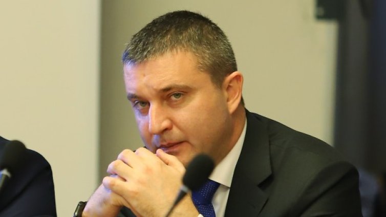 Радев бил емоционален, но не можел да сваля доверие от кабинета