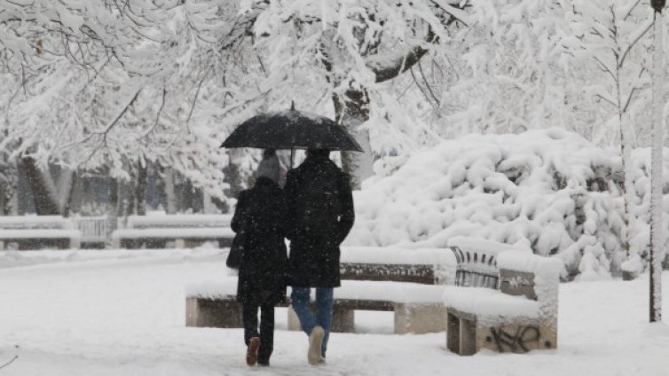 Българите: На село оптимисти, в града - песимисти