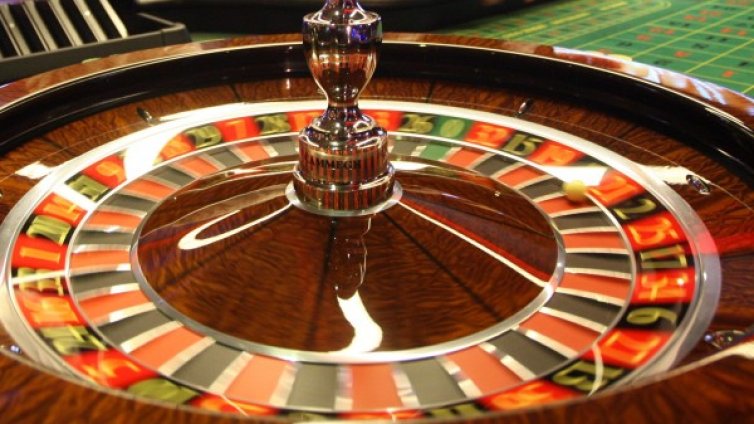 28-годишен маскиран полицай ограби казино в Перник