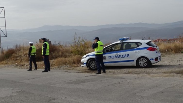 Полицейска блокада затвори Нова Загора 