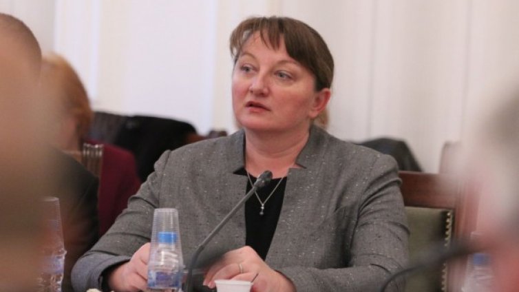 Майките пак на протест, искат главата на Сачева
