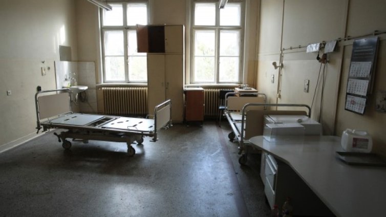 Въпреки осигуровките: Доплащаме над 50% в доболнична помощ