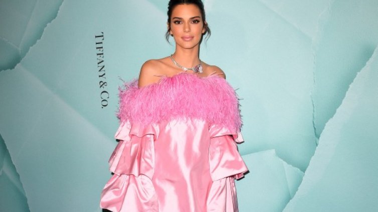 Кендъл Дженър като Барби