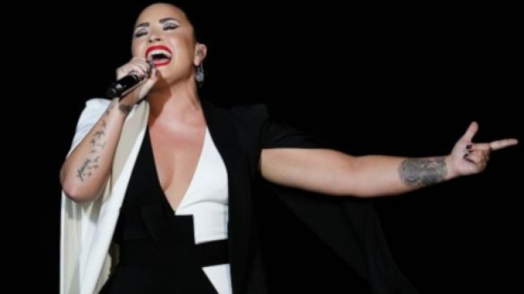 Деми Ловато не се срамува от тялото си 