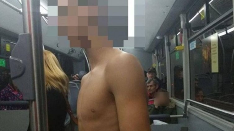Посред бял ден в София: Крадци съблякоха и обраха дете в автобус