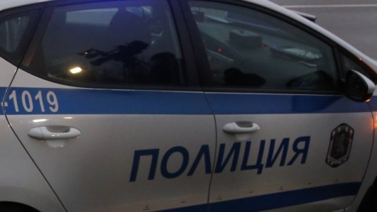 Спор между младежи завърши с един намушкан