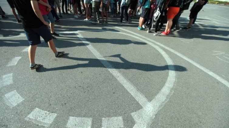 Децата в необразовани семейства от малцинствата учат само до V - VI клас