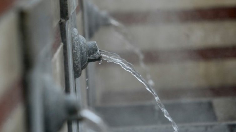 Учени апелират: Пийте вода, спрете газираното