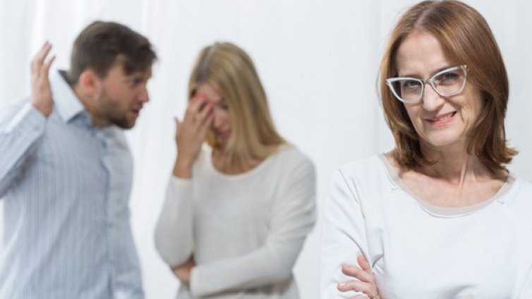 5 знака, че родителите на партньора ви пречат на връзката ви 